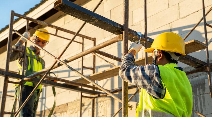 Professional fairlawn roofing services in Lake George, MI